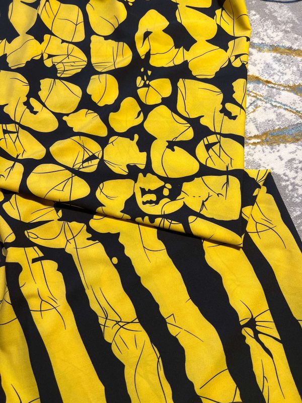 Arial Boder Naked Roll Yellow Crepe Fabric – Ideal for Special Occasions - Image 2