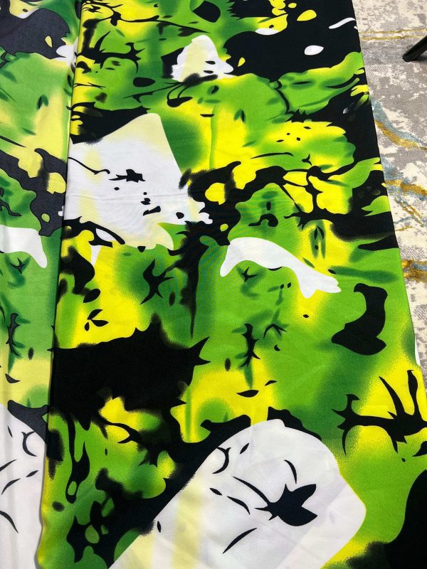 Premium Quality Naked Roll Fashion Digital Printed Crepe Material for Dresses - Image 2